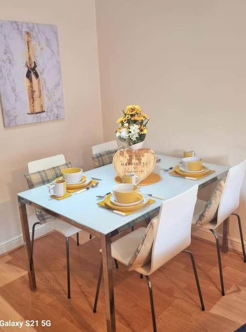 Spacious Duplex 2 Bed Apartment Central Location By Canal - Chester Uk Zewnętrze zdjęcie